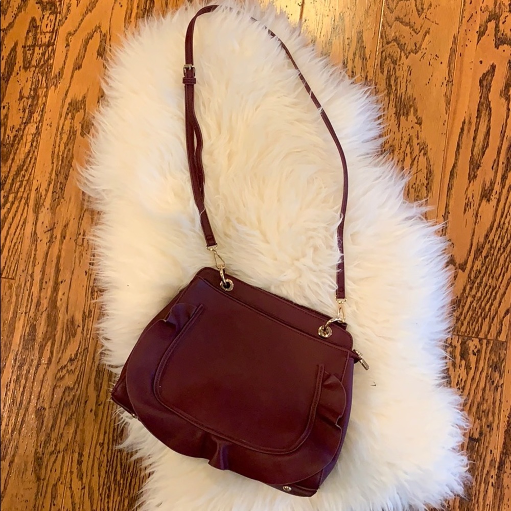 Shoulder bag with two large pockets